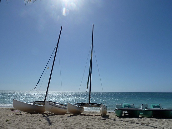 Alquiler de hobiecat por el día en Playa Ancon