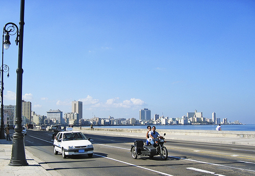 La Habana - Pasear en sidecar por el malecón