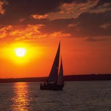 Navegar a la puesta del sol